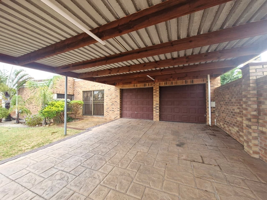 To Let 3 Bedroom Property for Rent in De Oude Spruit Western Cape